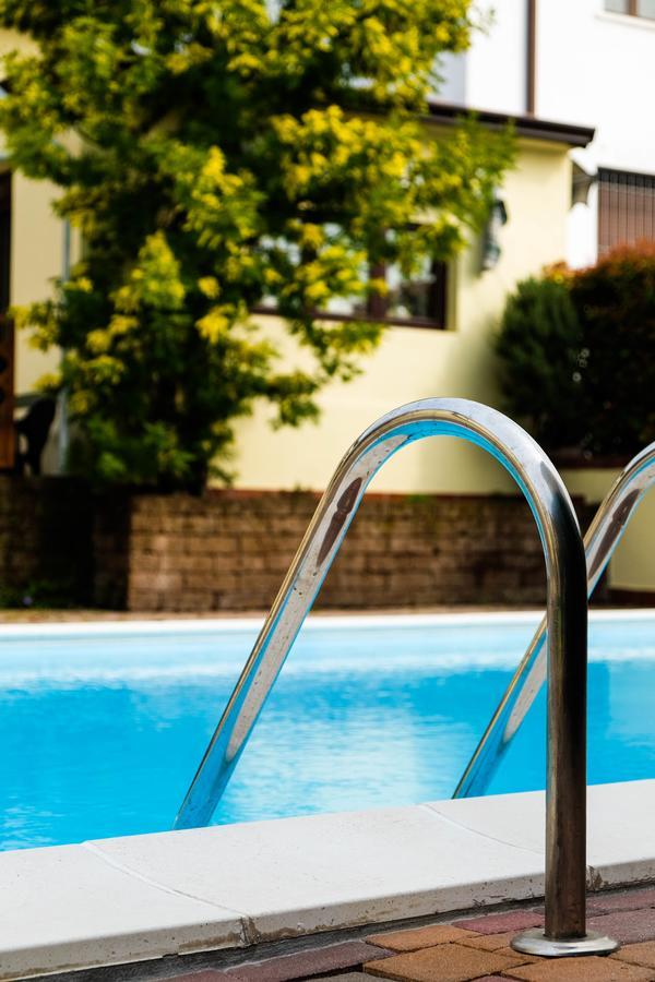 Residenza Ai 4 Olivi Apartment Peschiera del Garda
